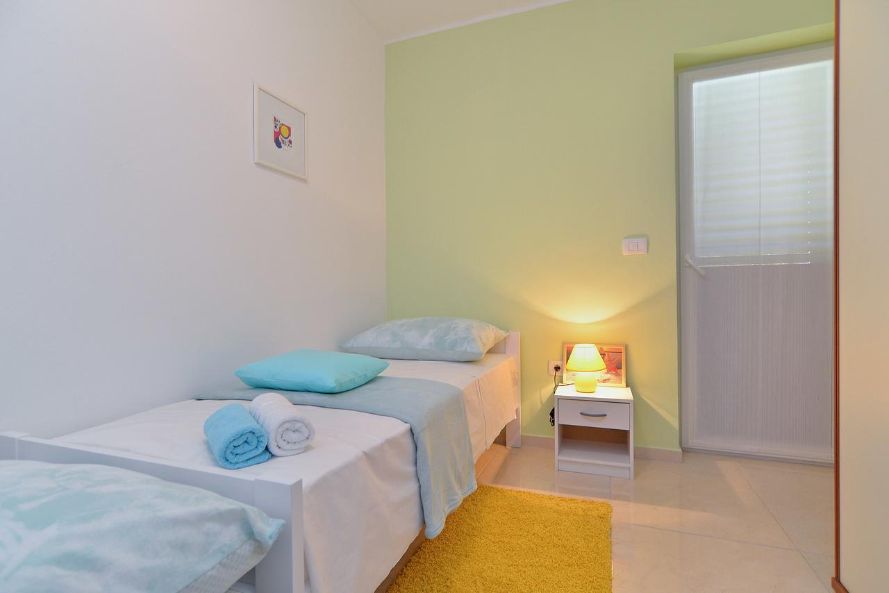 Apartments Olivera 1726 Pula Buitenkant foto